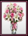 Copa  con rosas y lilium 